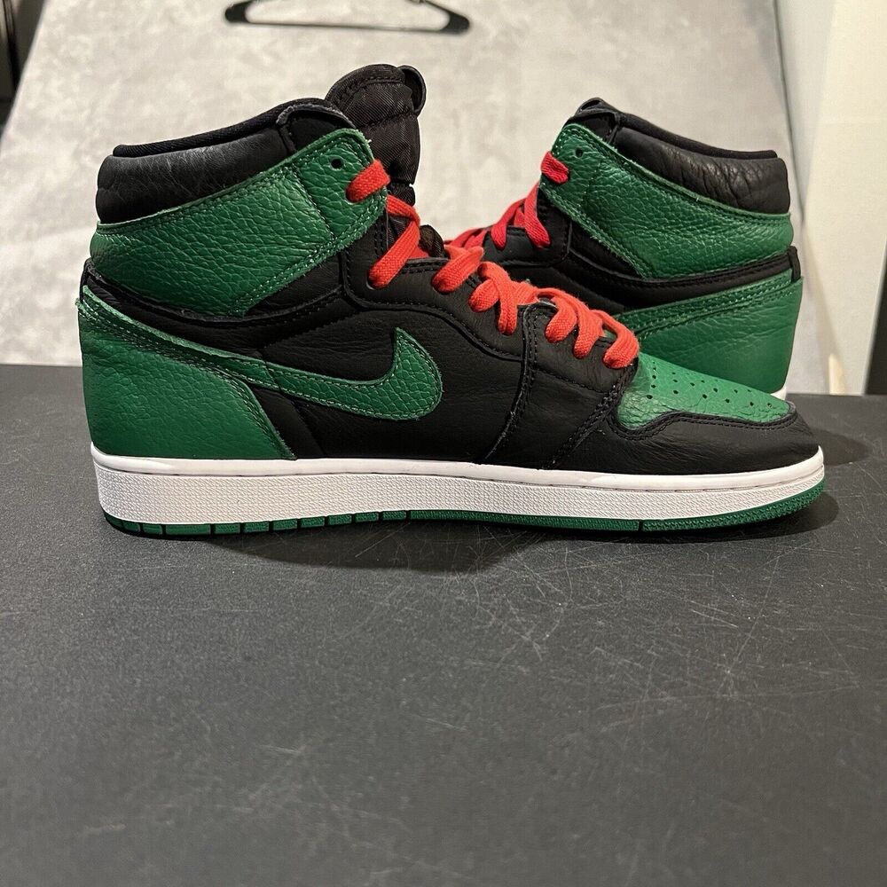 Air Jordan 1 Retro High OG Pine Green 2.0 - Picture 6 of 11